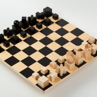 Josef Hartwig, Bauhaus-Schachspiel (Modell I) (Bauhaus Chess Set [Model I]), 2007, re-edition of the original chess set from 1923.